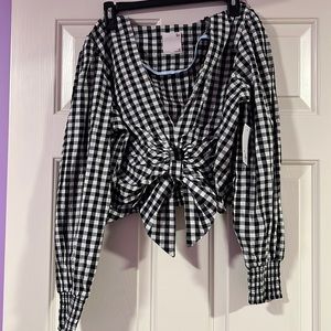 So black and white top